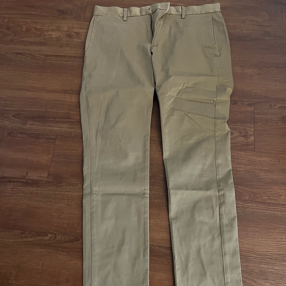 Banana Republic Men's Khaki Pants